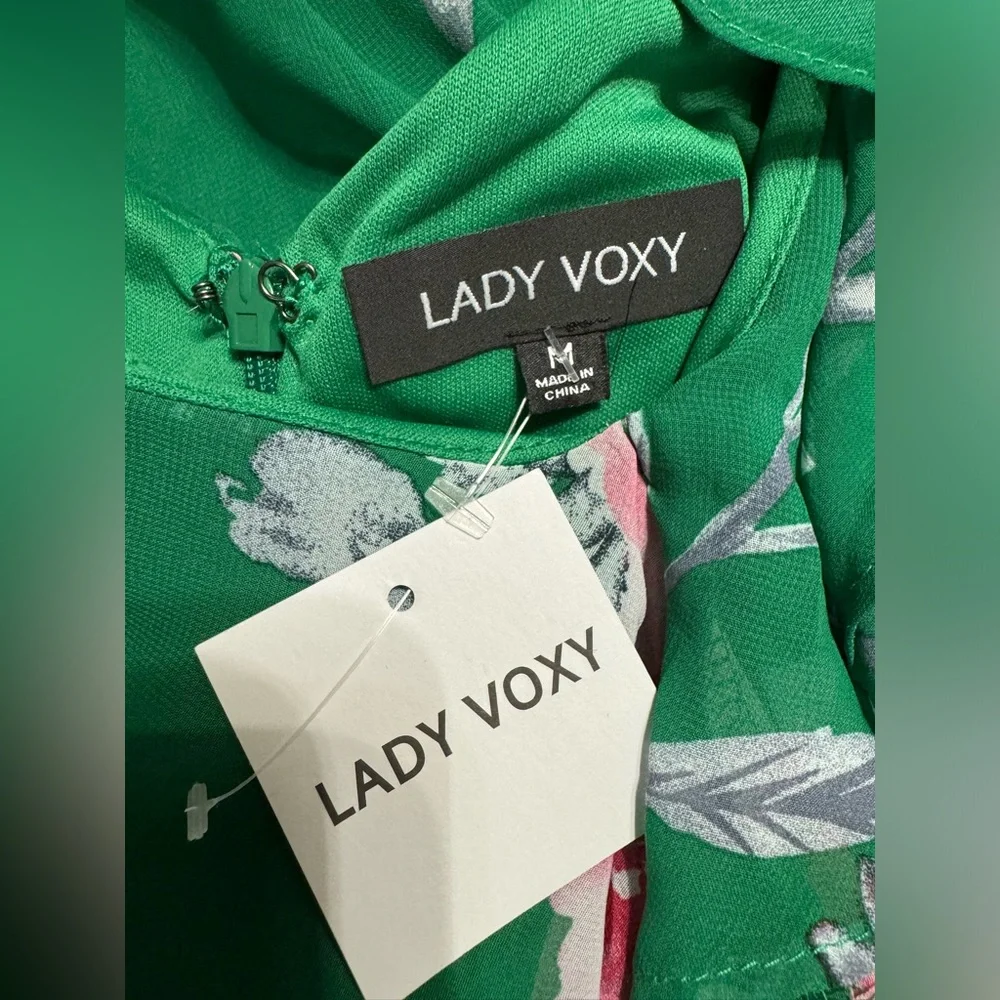 Lady Voxy - Picture 3 of 3